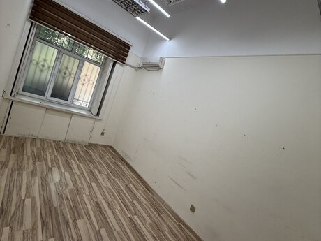 4 otaqlı köhnə tikili - İçəri Şəhər m. - 110 m²