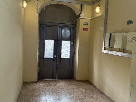 Объявление №5946244 - Баку, м. Ичеришехер, 4-комн., 110 м², 1/4 этаж