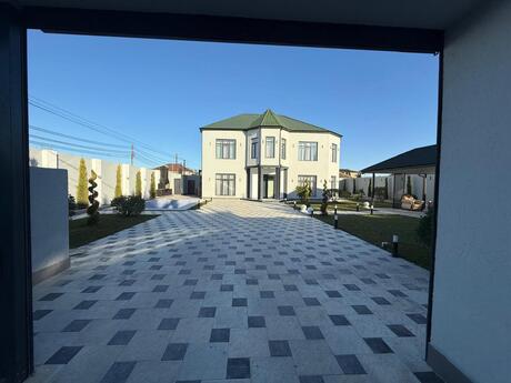 7 otaqlı həyət evi/bağ evi - Buzovna q. - 350 m²