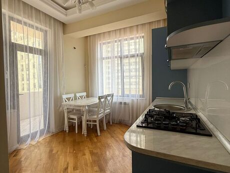 3 otaqlı yeni tikili - 28 May m. - 100 m²