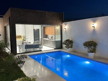 4 otaqlı həyət evi/bağ evi - Mərdəkan q. - 200 m²