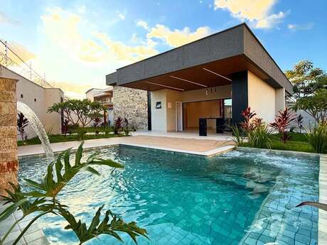 4 otaqlı həyət evi/bağ evi - Buzovna q. - 200 m²