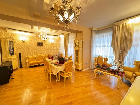 Satılır 3 otaqlı yeni tikili 134 m², 28 May m.