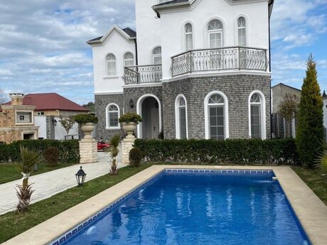 4 otaqlı həyət evi/bağ evi - Mərdəkan q. - 300 m²