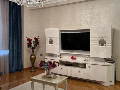3-комн. новостройка - м. Шах Исмаил Хатаи - 157 м²