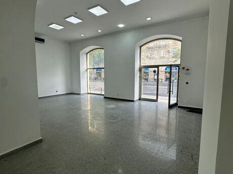 Elan №5946934 - Bakı, 28 May m., 175 m²