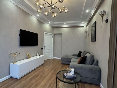 Elan №5947016 - Bakı, Abşeron r., 2 otaqlı, 85 m², 14/16 mərtəbə