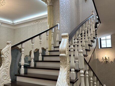 7-комн. дом/дача - пос. Бадамдар - 560 м²