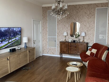 Satılır 3 otaqlı yeni tikili 57 m², Azadlıq Prospekti m.