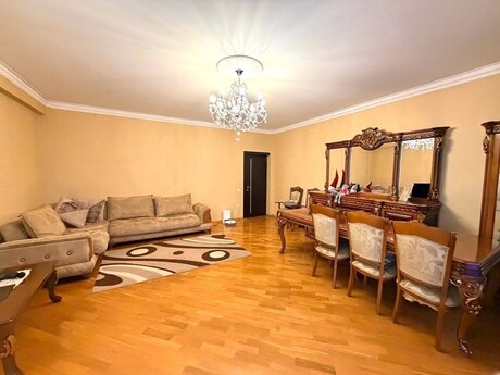 2 otaqlı yeni tikili - İnşaatçılar m. - 100 m²