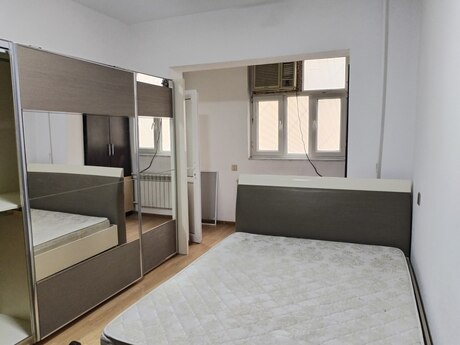 Satlr 2 otaql khn tikili 50 m, 9-cu mikrorayon q.