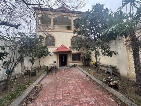8 otaqlı həyət evi/bağ evi - Qara Qarayev m. - 450 m²