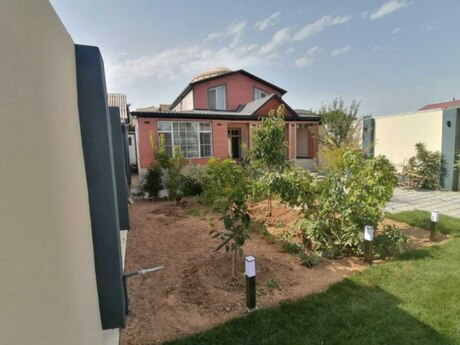 5 otaqlı həyət evi/bağ evi - Mərdəkan q. - 160 m²