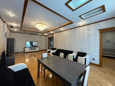 4 otaqlı yeni tikili - Elmlər Akademiyası m. - 235 m²
