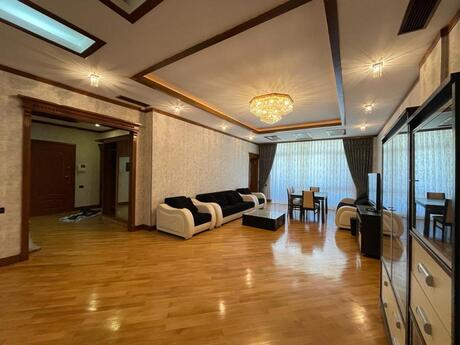 4 otaqlı yeni tikili - Elmlər Akademiyası m. - 235 m²