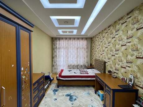 5 otaqlı yeni tikili - Şah İsmayıl Xətai m. - 226 m²