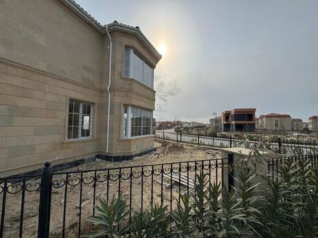 6 otaqlı həyət evi, 300 m², Sea Breeze: 688 000 ₼ 5