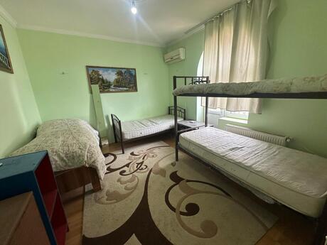 7 otaqlı həyət evi/bağ evi - Ramana q. - 400 m²
