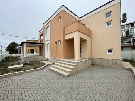 5 otaqlı həyət evi/bağ evi - Şüvəlan q. - 260 m²