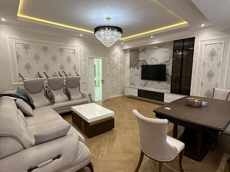 Satılır 3 otaqlı yeni tikili 117 m², Qara Qarayev m.