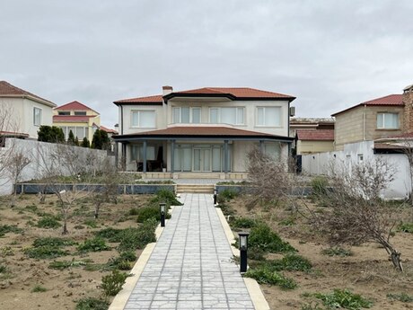 5 otaqlı həyət evi/bağ evi - Şüvəlan q. - 320 m²