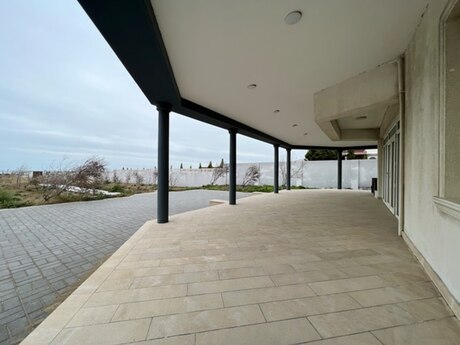 5 otaqlı həyət evi/bağ evi - Şüvəlan q. - 320 m²