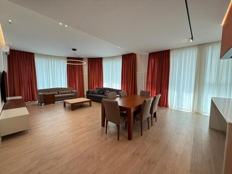 4 otaqlı yeni tikili - Ağ şəhər q. - 210 m²