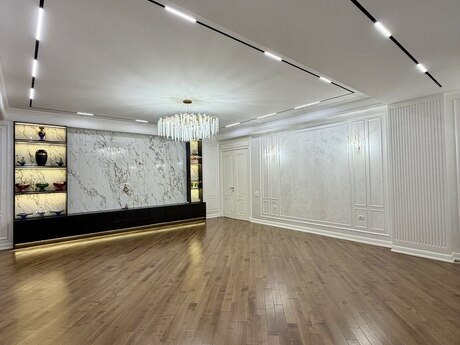 4 otaqlı yeni tikili - Şah İsmayıl Xətai m. - 185 m²