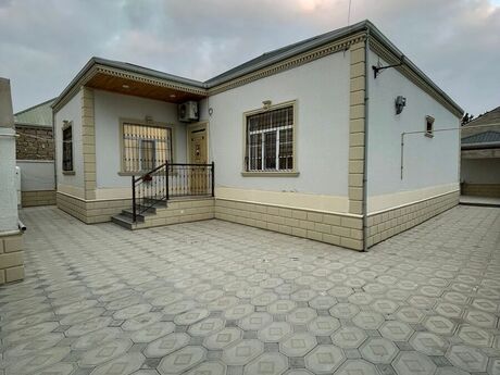 Satılır 4 otaqlı həyət evi/bağ evi 145 m², Binə q.