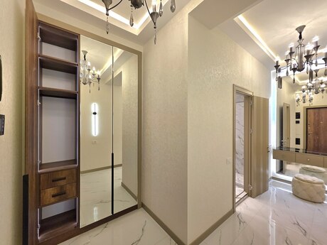 Satılır 3 otaqlı yeni tikili 122 m², 28 May m.