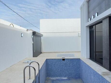 4 otaqlı həyət evi/bağ evi - Mərdəkan q. - 150 m²