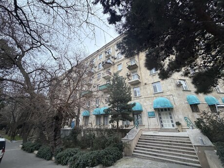 3 otaqlı köhnə tikili - İçəri Şəhər m. - 80 m²
