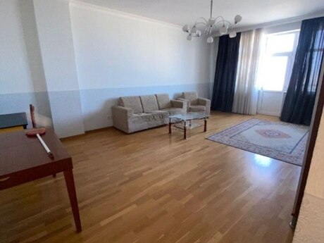 4 otaqlı yeni tikili - Elmlər Akademiyası m. - 190 m²