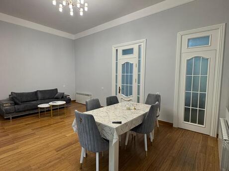 Объявление №5948721 - Баку, м. Сахил, 2-комн., 85 м², 2/4 этаж