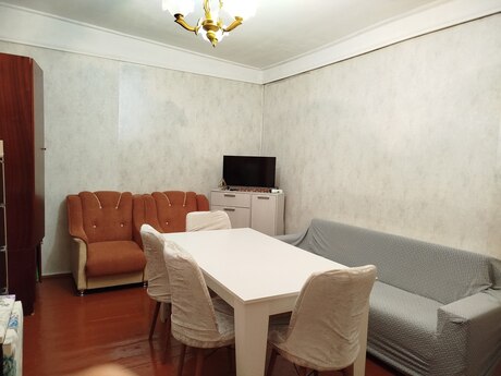3 otaqlı həyət evi/bağ evi - Əmircan q. - 50 m²