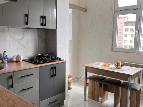 2 otaqlı köhnə tikili - 8-ci kilometr q. - 65 m²
