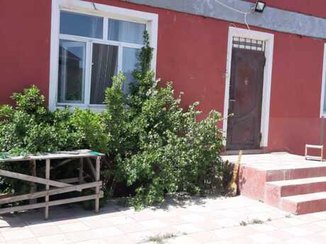 3 otaqlı həyət evi/bağ evi - Mərdəkan q. - 100 m²