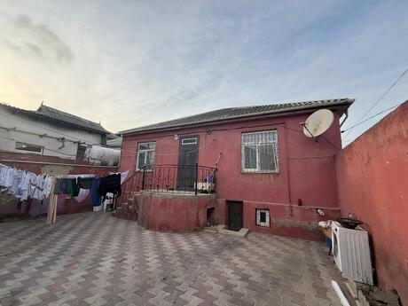 Satılır 3 otaqlı həyət evi/bağ evi 90 m², Binəqədi q.