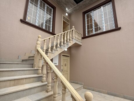 8 otaqlı həyət evi/bağ evi - Binə q. - 160 m²