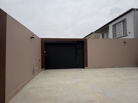 8 otaqlı həyət evi/bağ evi - Binə q. - 160 m²
