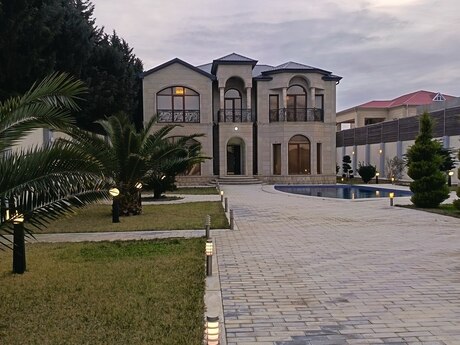 Satılır 5 otaqlı həyət evi/bağ evi 350 m², Mərdəkan q.