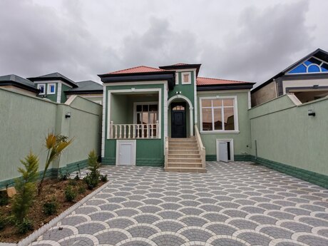 4 otaqlı həyət evi/bağ evi - Maştağa q. - 130 m²