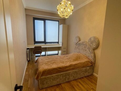 4 otaqlı yeni tikili - Memar Əcəmi m. - 127 m²