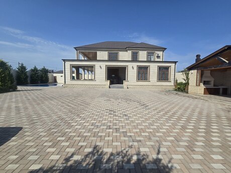 6 otaqlı həyət evi/bağ evi - Şüvəlan q. - 300 m²