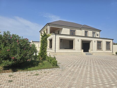 6 otaqlı həyət evi/bağ evi - Şüvəlan q. - 300 m²