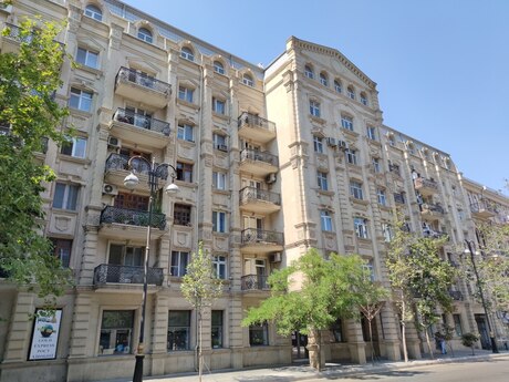 3 otaqlı köhnə tikili - Sahil m. - 75 m²