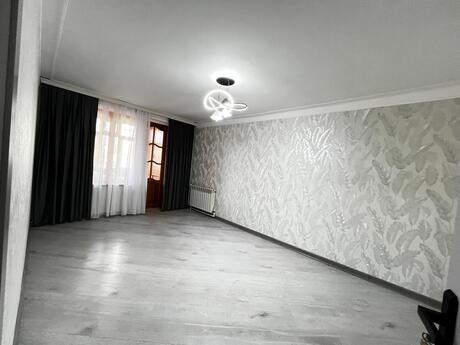 3 otaqlı köhnə tikili - Qara Qarayev m. - 75 m²