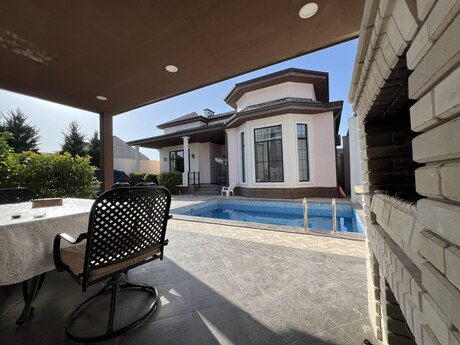 5 otaqlı həyət evi/bağ evi - Mərdəkan q. - 150 m²