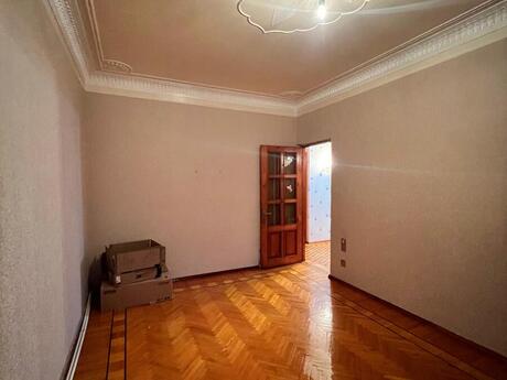 3 otaqlı köhnə tikili - Gənclik m. - 85 m²