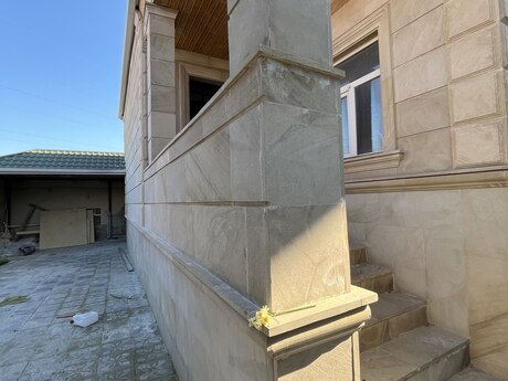 5 otaqlı həyət evi/bağ evi - Qaraçuxur q. - 130 m²